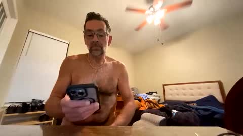 Snapshot of ranuzzi26 chatting on December 2025 01:45:02 AM ranuzzi26 online show from December 2025 01:45:02 AM