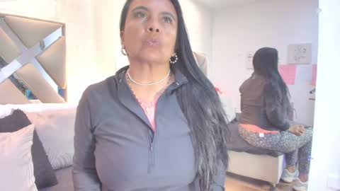 Raquel Moore  online show from March 2026 10:48:01 AM