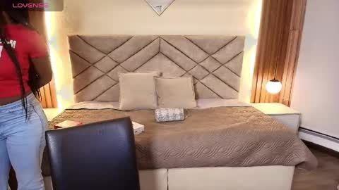 Raquel online show from May 2026 12:43:02 PM