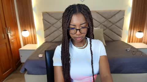Raquel online show from May 2026 12:15:01 PM