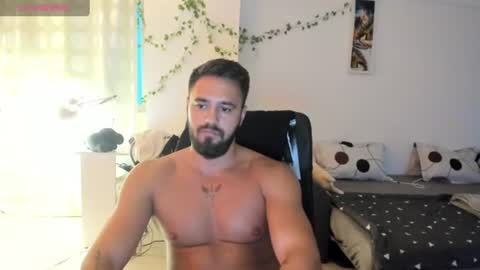 Snapshot of raulmaxel chatting on July 2026 02:29:01 AM RaulMaxel online show from July 2026 02:29:01 AM