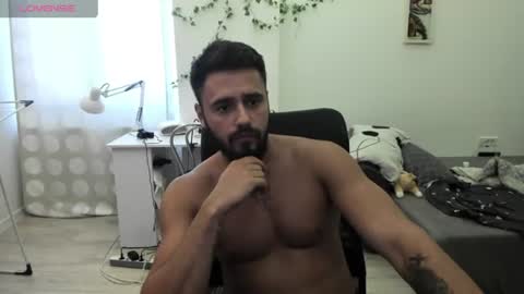 Snapshot of raulmaxel chatting on July 2026 05:59:02 AM RaulMaxel online show from July 2026 05:59:02 AM