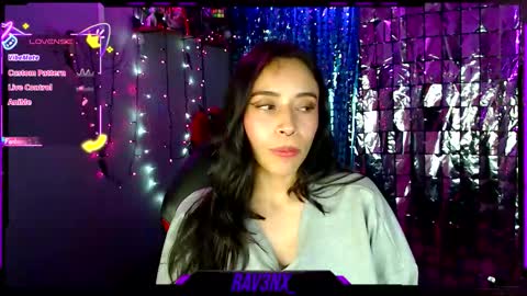   online show from December 2025 03:16:02 AM