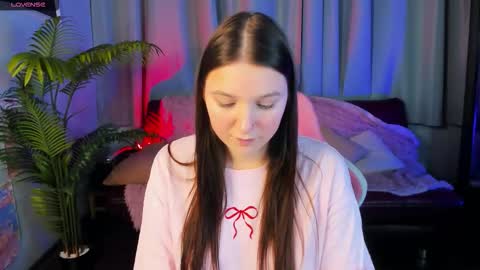 Snapshot of raven_crowe chatting on March 2026 01:50:01 PM Raven online show from March 2026 01:50:01 PM