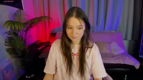 Snapshot of raven_crowe chatting on March 2026 01:37:02 PM Raven online show from March 2026 01:37:02 PM