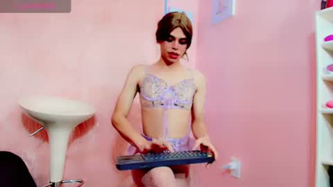 Raven Estrada online show from July 2026 03:13:01 AM