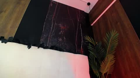 Raven Foxxy online show from May 2026 05:36:02 AM