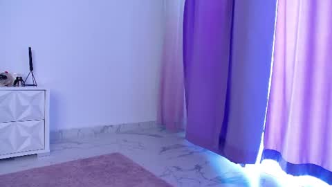 Raven Foxxy online show from June 2026 06:11:02 AM