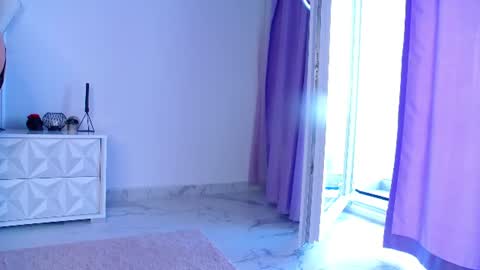 Raven Foxxy online show from June 2026 06:12:01 AM