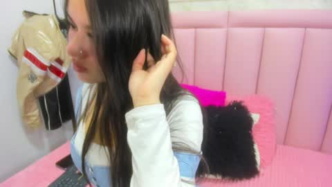 raven_loove online show from May 2026 07:52:02 PM