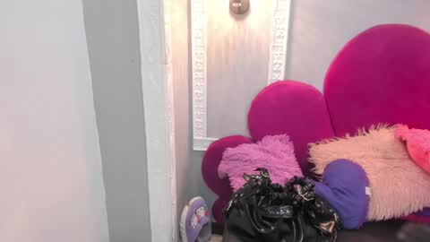 raven_loove online show from May 2026 06:49:02 PM