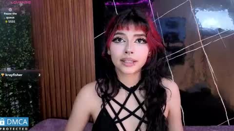 Snapshot of raven_rox_ chatting on May 2026 07:21:01 PM raven_rox_ online show from May 2026 07:21:01 PM