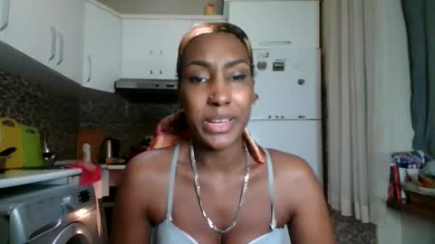 ravenbby online show from April 2026 08:44:02 PM