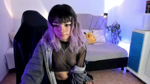 ravencollen online show from November 2025 12:39:02 PM