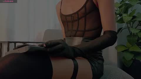Raven Sinclair online show from July 2026 02:06:02 AM
