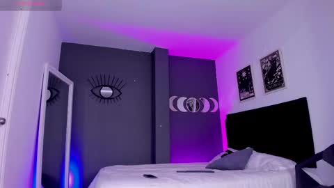 Raven Witch online show from March 2025 09:22:01 PM