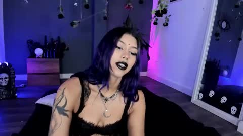 Raven Witch online show from March 2026 06:03:01 PM