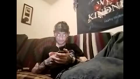 Snapshot of raver8142 chatting on December 2024 03:56:02 AM Raver online show from December 2024 03:56:02 AM
