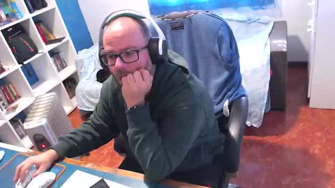 ravingr3d3 online show from February 2026 11:06:02 AM