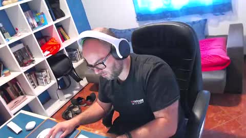 ravingr3d3 online show from May 2026 08:31:01 AM