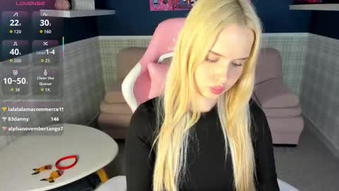 Snapshot of ravishing_rita chatting on January 2026 01:48:02 PM Rita online show from January 2026 01:48:02 PM