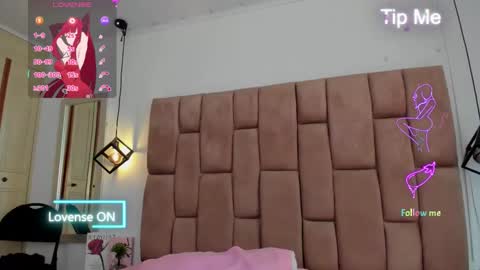 Snapshot of ravynrouge_ chatting on September 2025 05:36:02 PM ravynrouge_ online show from September 2025 05:36:02 PM