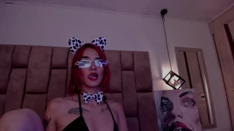 Snapshot of ravynrouge_ chatting on October 2025 02:01:02 AM ravynrouge_ online show from October 2025 02:01:02 AM