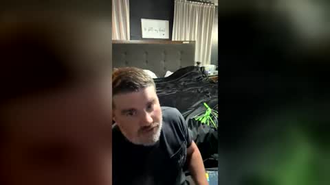 Snapshot of raw_attraction chatting on August 2026 01:31:02 AM raw_attraction online show from August 2026 01:31:02 AM