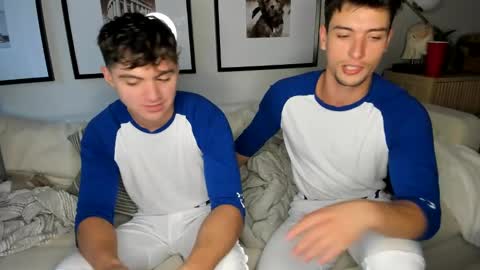 Snapshot of rawr_itsben chatting on December 2024 09:20:01 PM Its Ben online show from December 2024 09:20:01 PM