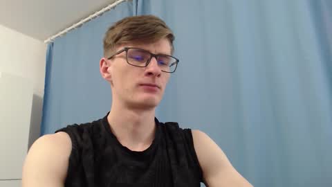 Snapshot of ray_booy chatting on October 2025 07:44:02 PM Ray Booy online show from October 2025 07:44:02 PM