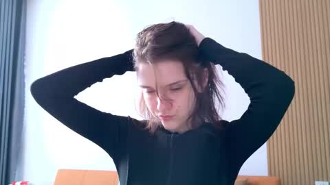 Snapshot of ray_lol chatting on November 2025 01:08:02 AM Ray-Ray online show from November 2025 01:08:02 AM