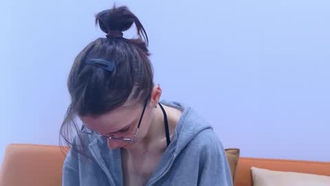 Snapshot of ray_lol chatting on December 2025 02:51:01 AM Ray-Ray online show from December 2025 02:51:01 AM