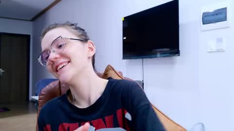 Snapshot of ray_lol chatting on January 2026 03:33:01 AM Ray-Ray online show from January 2026 03:33:01 AM