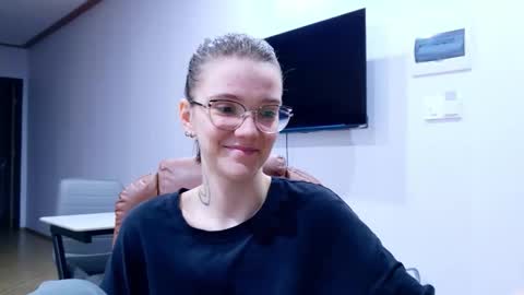 Snapshot of ray_lol chatting on January 2026 02:54:02 PM Ray-Ray online show from January 2026 02:54:02 PM