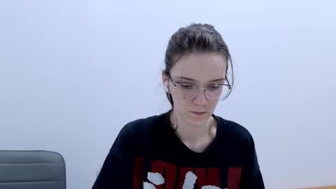 Snapshot of ray_lol chatting on February 2026 11:28:02 AM Ray-Ray online show from February 2026 11:28:02 AM