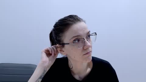 Snapshot of ray_lol chatting on February 2026 12:04:02 PM Ray-Ray online show from February 2026 12:04:02 PM