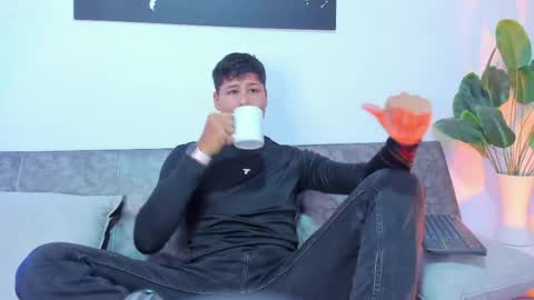 rayden_boy online show from June 2026 12:00:02 PM