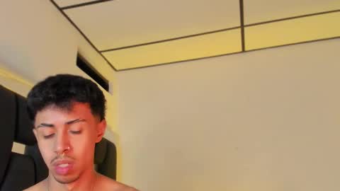 Rayn online show from November 2025 03:35:01 PM