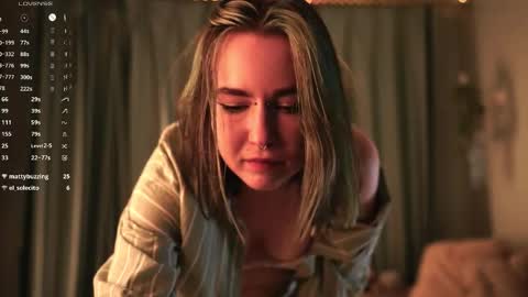 Snapshot of raykaspi chatting on January 2026 02:10:01 PM Lily online show from January 2026 02:10:01 PM