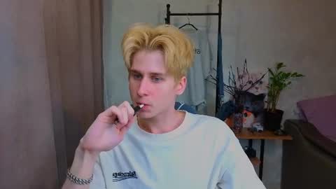 rayondovwson online show from July 2026 05:50:02 PM