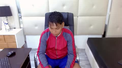 raystewart  online show from October 2025 02:26:02 AM