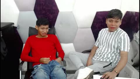 raystewart  online show from November 2025 02:11:02 AM