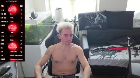 Rayzel online show from May 2026 12:32:01 PM