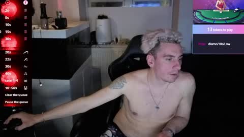 Rayzel online show from May 2026 01:03:02 AM