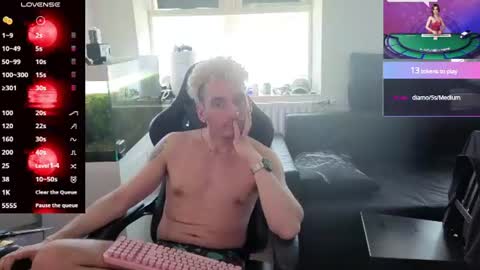 Rayzel White online show from June 2026 09:45:02 AM