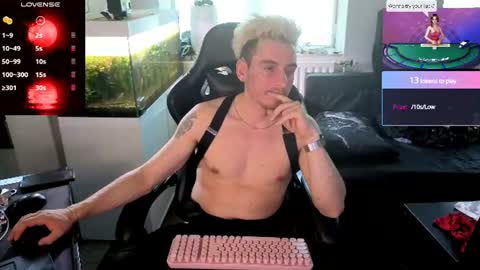 Rayzel White online show from July 2026 05:02:01 PM