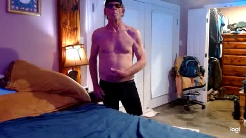 Snapshot of ready4aride2day chatting on December 2024 08:15:02 AM ready4aride2day online show from December 2024 08:15:02 AM