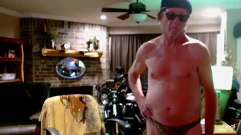 Snapshot of ready4aride2day chatting on January 2025 10:40:02 AM ready4aride2day online show from January 2025 10:40:02 AM