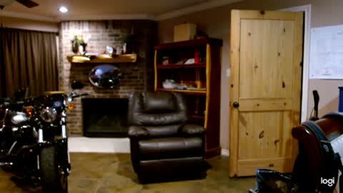 Snapshot of ready4aride2day chatting on February 2025 02:39:01 AM ready4aride2day online show from February 2025 02:39:01 AM