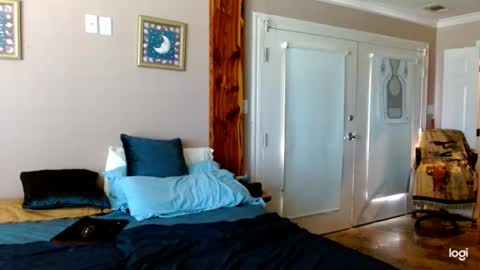 Snapshot of ready4aride2day chatting on September 2025 05:56:02 PM ready4aride2day online show from September 2025 05:56:02 PM